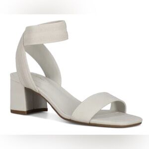 Bandolino Women’s Kindlie Block Heel Sandals - vapor grey - size 9